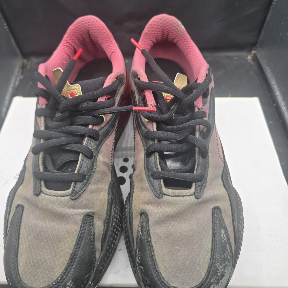 Puma Athletic‎ Shoes - Black and Pink